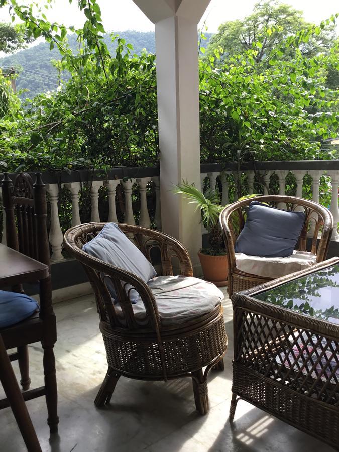 Sacred Valley Inn Pokhara Esterno foto