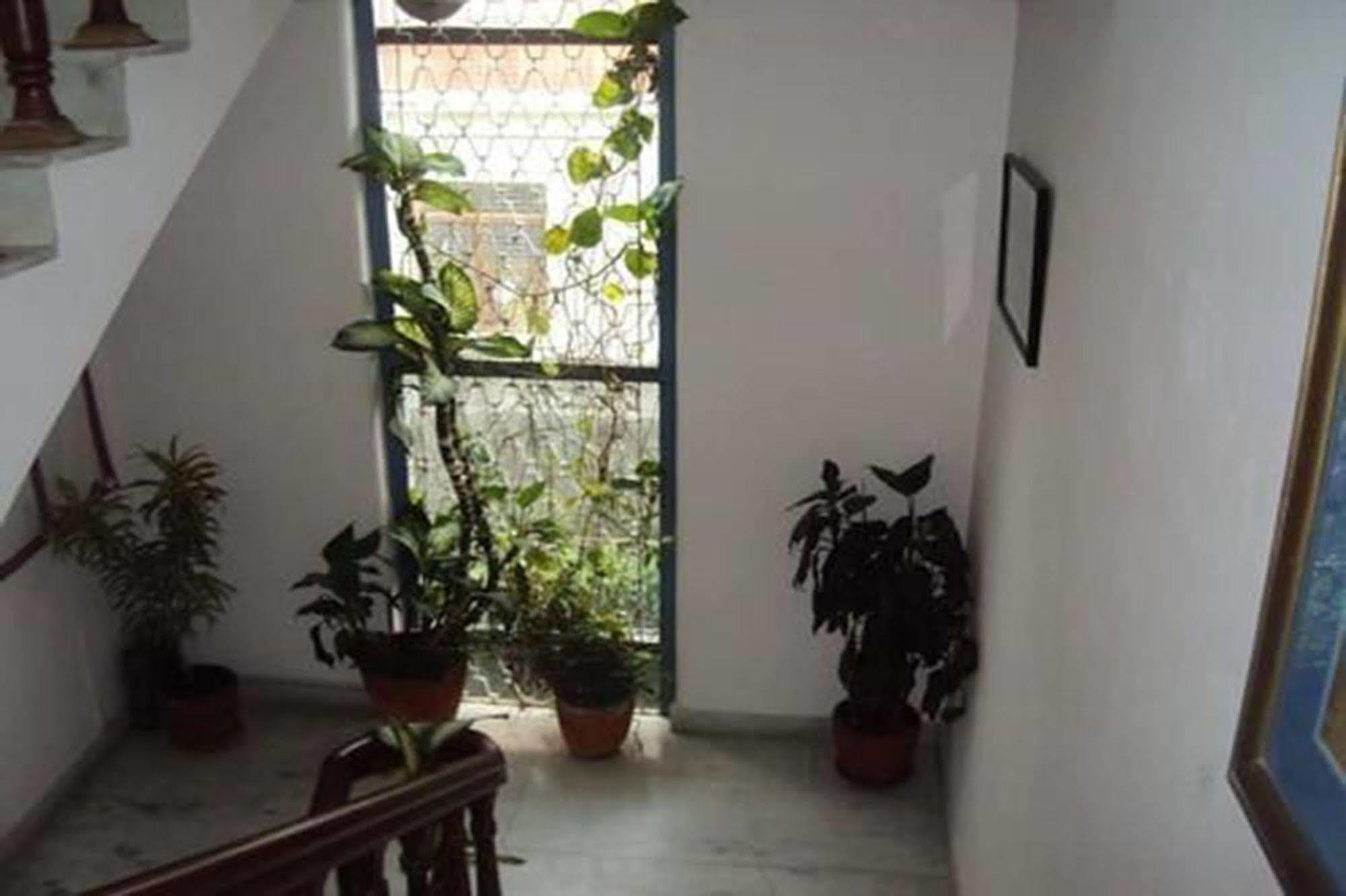Sacred Valley Inn Pokhara Esterno foto